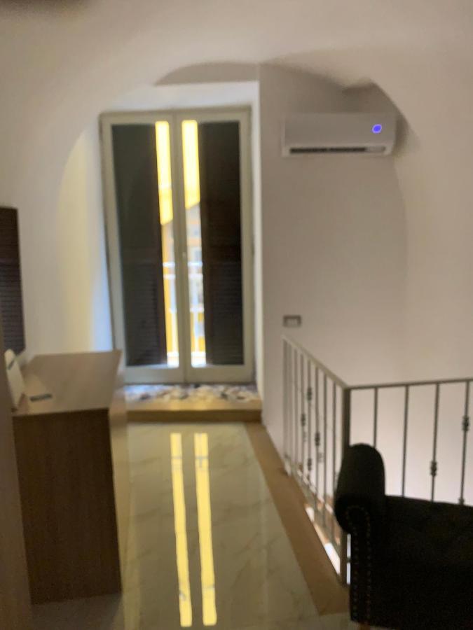 Viky House Chiaja 1 Lejlighed Napoli Eksteriør billede