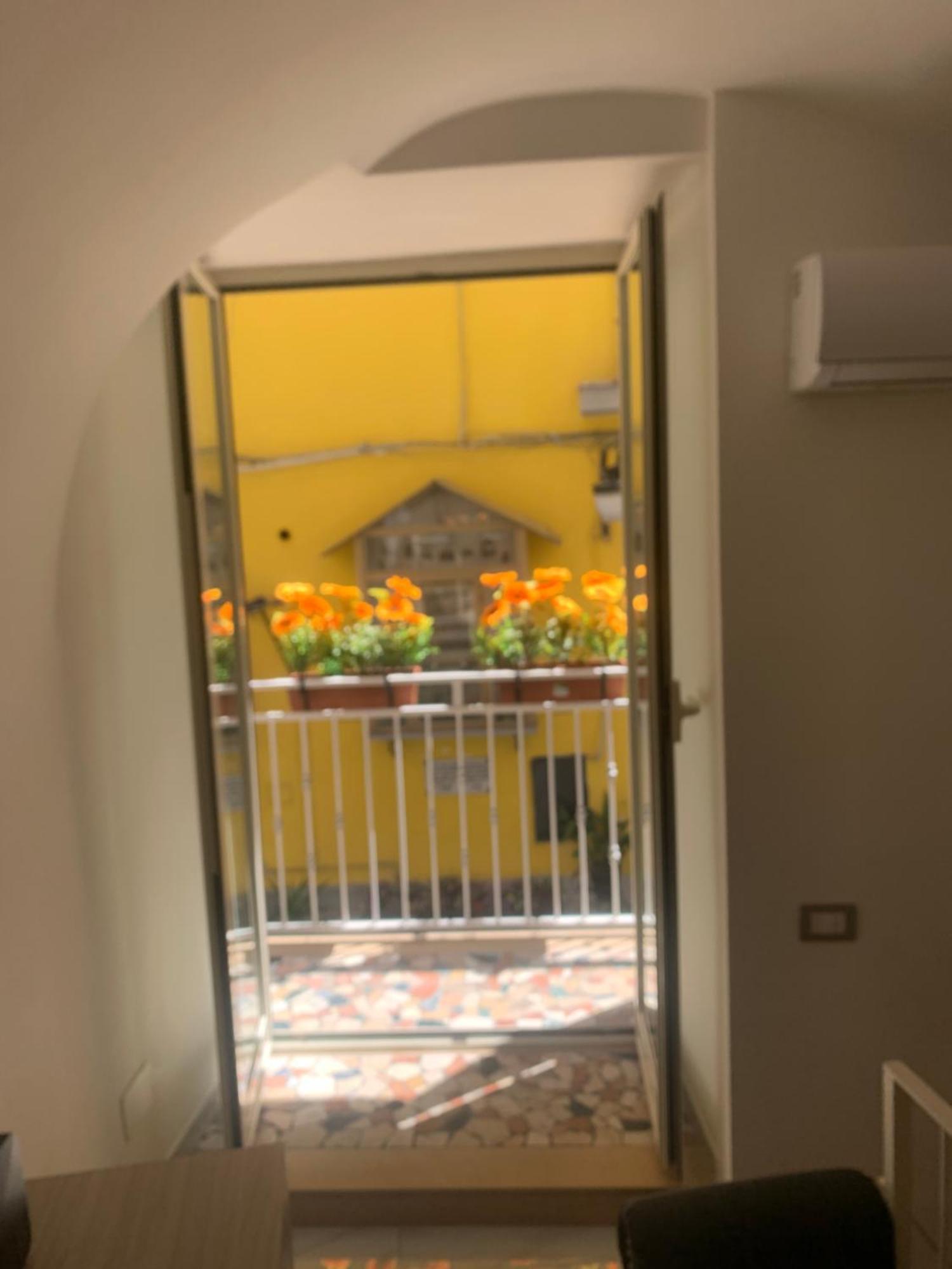 Viky House Chiaja 1 Lejlighed Napoli Eksteriør billede