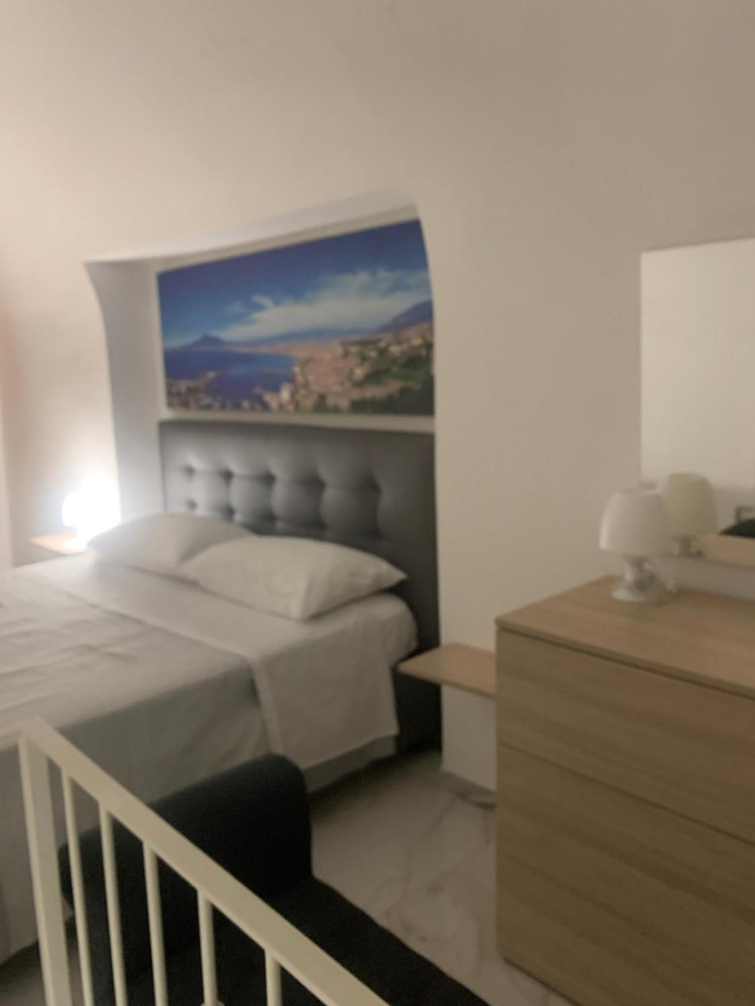 Viky House Chiaja 1 Lejlighed Napoli Eksteriør billede